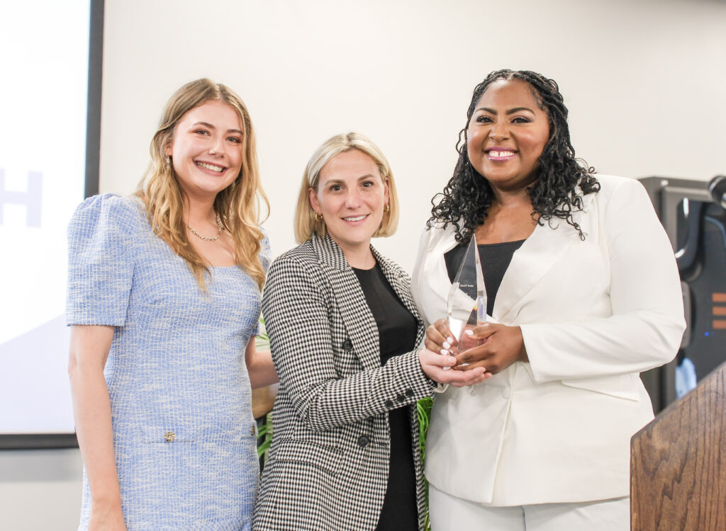 Andriel Ugbomeh woman of excellence award recipient at 2025 women's leadership conference Columbus, Oh